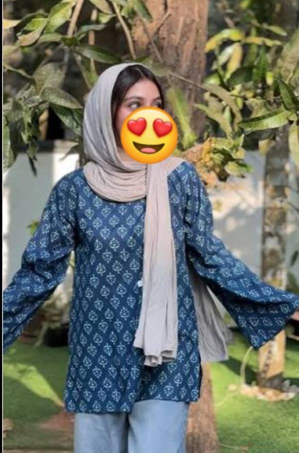 Cam show 😅 I’m Muslim girl Asheeka age 28