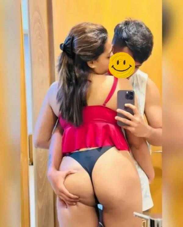 COUPLE CAM SHOW nisha@ sanjaya This are real pictures dont ask more plz 🙏🏻