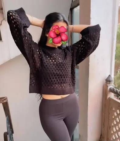 අලුතෙන් ජාඇලට බැහැපු අලුත් එක 20 Old Beautiful Young Girl Full Service ❤️👑😍
