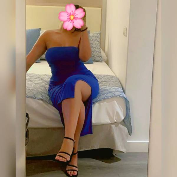 Full Service Young beautiful girl 💯❤️🌸😍10000/=🥰 Wellawatte ( English sinhala ok🫂 )