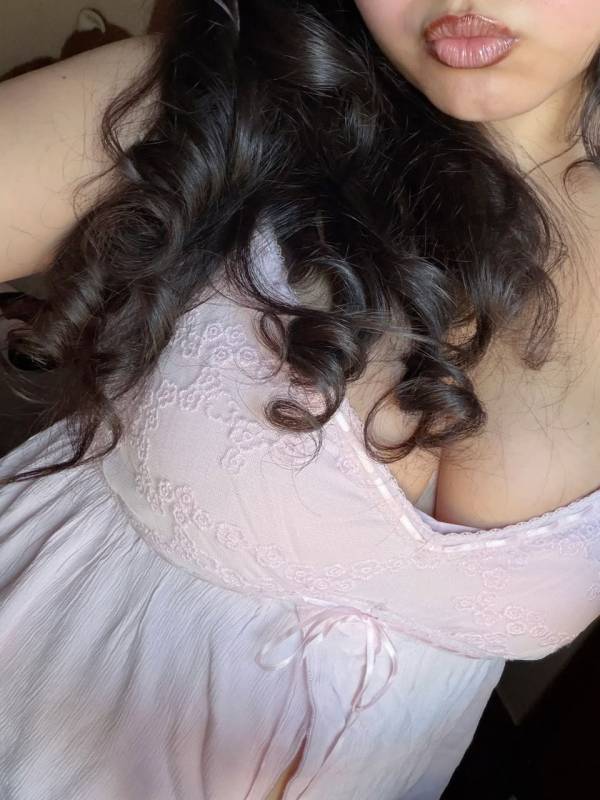 •••Half face🫣Live Fun👅 සැප ලෝකක තනිවෙන්න_ගන්න ගන්න ආස හිතෙන Live show_🥵චූටි නංගිගෙ රස බලන්න ආස අය එන්න__Cash back great 💯💯 WITE SKIN CLOUR 😇IPONE 14 PRO MAX CLIYR CAM°°° Cute Face &Sexsy Figure 🥵