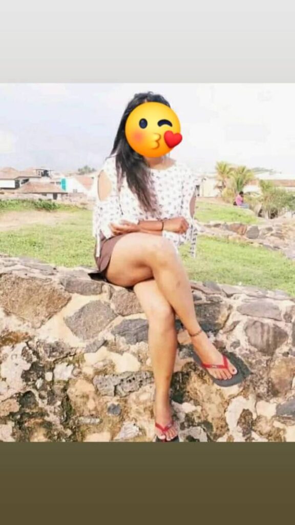 Hot girl at Kegalle කෑගල්ල mawanella rambukkanna