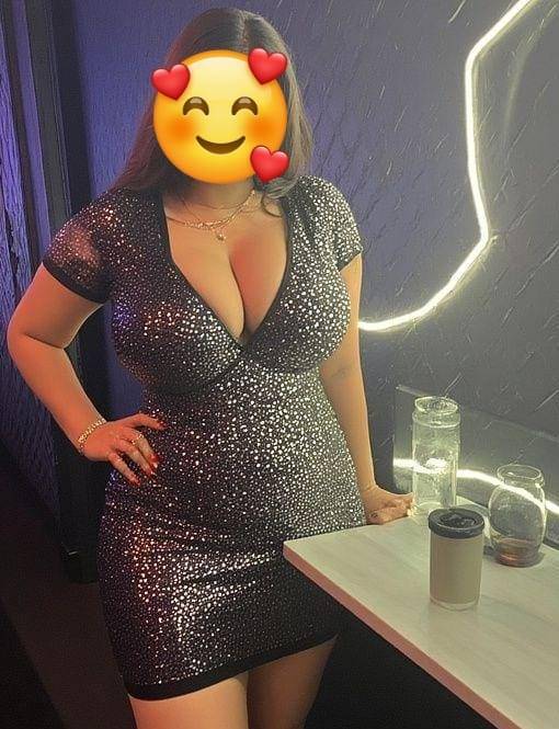 HOT YOUNG BIG BOOBS GIRL -7000 💯REAL PICTURES