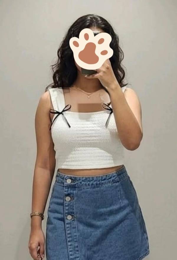 Navinna,delkada,Nugegoda Unmarried slim girl… Without condom suck ok additional pay Full services🌹🌹7000/ 0771451352