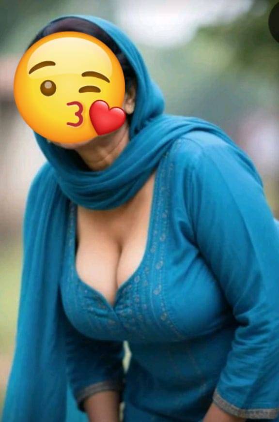 Real Tamil And Sinhala Speaking Girl Cam Show