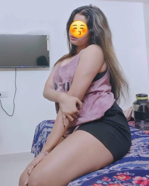 With face hot nude cam chow ,💦🥰